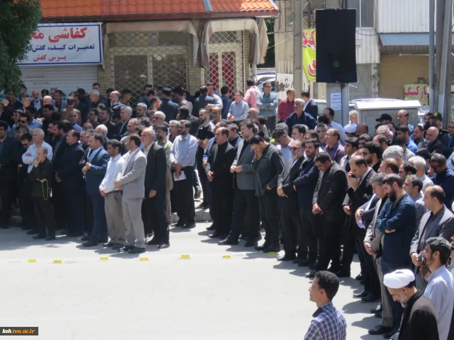 حضور خانواده بزرگ دانشگاه فنی و حرفه ای استان کرمانشاه در اجتماع عزاداران رئیس جمهور شهید 
 2