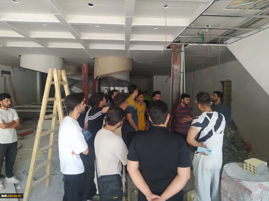 درادامه تورهای علمی پژوهشی صورت گرفت:
بازدید دانشجویان رشته عمران از پروژه های لوکس دکوراسیون داخلی در خیابان کسری کرمانشاه  3