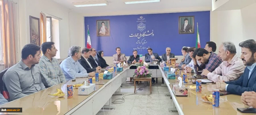 برگزاری مراسم تکریم و معارفه رئیس آموزشکده پسران اسلام آبادغرب 7