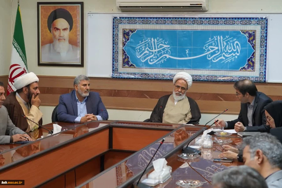 حضور کارکنان و اساتید دانشگاه ملی مهارت واحد استان کرمانشاه در بیت نماینده ولی فقیه و امام جمعه کرمانشاه 5